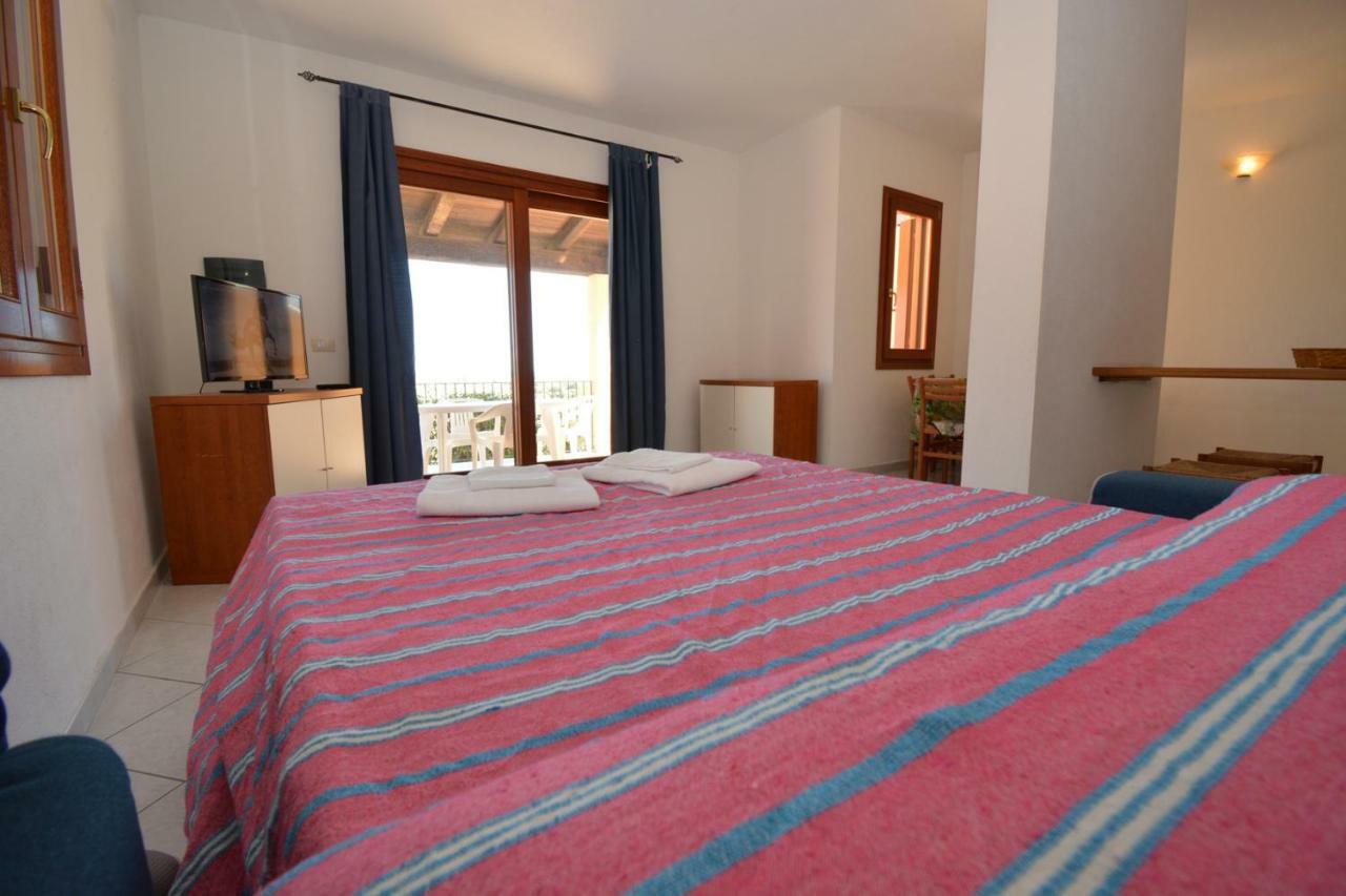 Citai Con Splendida Vista Mare Appartement San Teodoro  Buitenkant foto