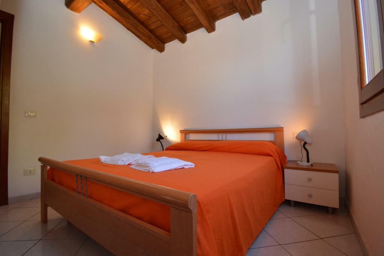 Citai Con Splendida Vista Mare Appartement San Teodoro  Buitenkant foto